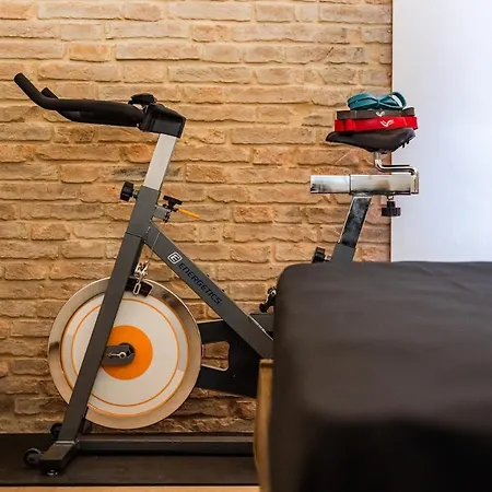 アパート Exclusive Academy House モデナ