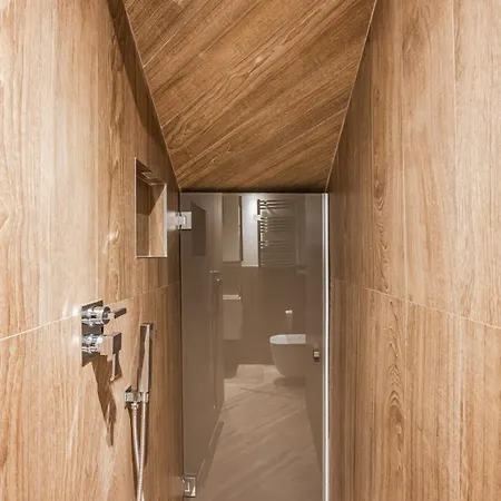 アパート Exclusive Academy House モデナ