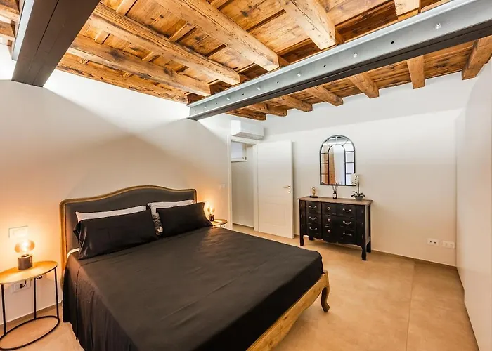 Apartament Exclusive Academy House